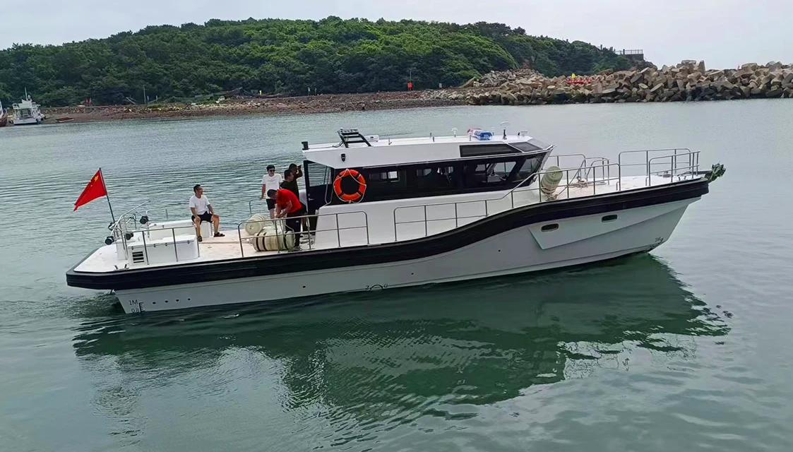 Bateau de travail