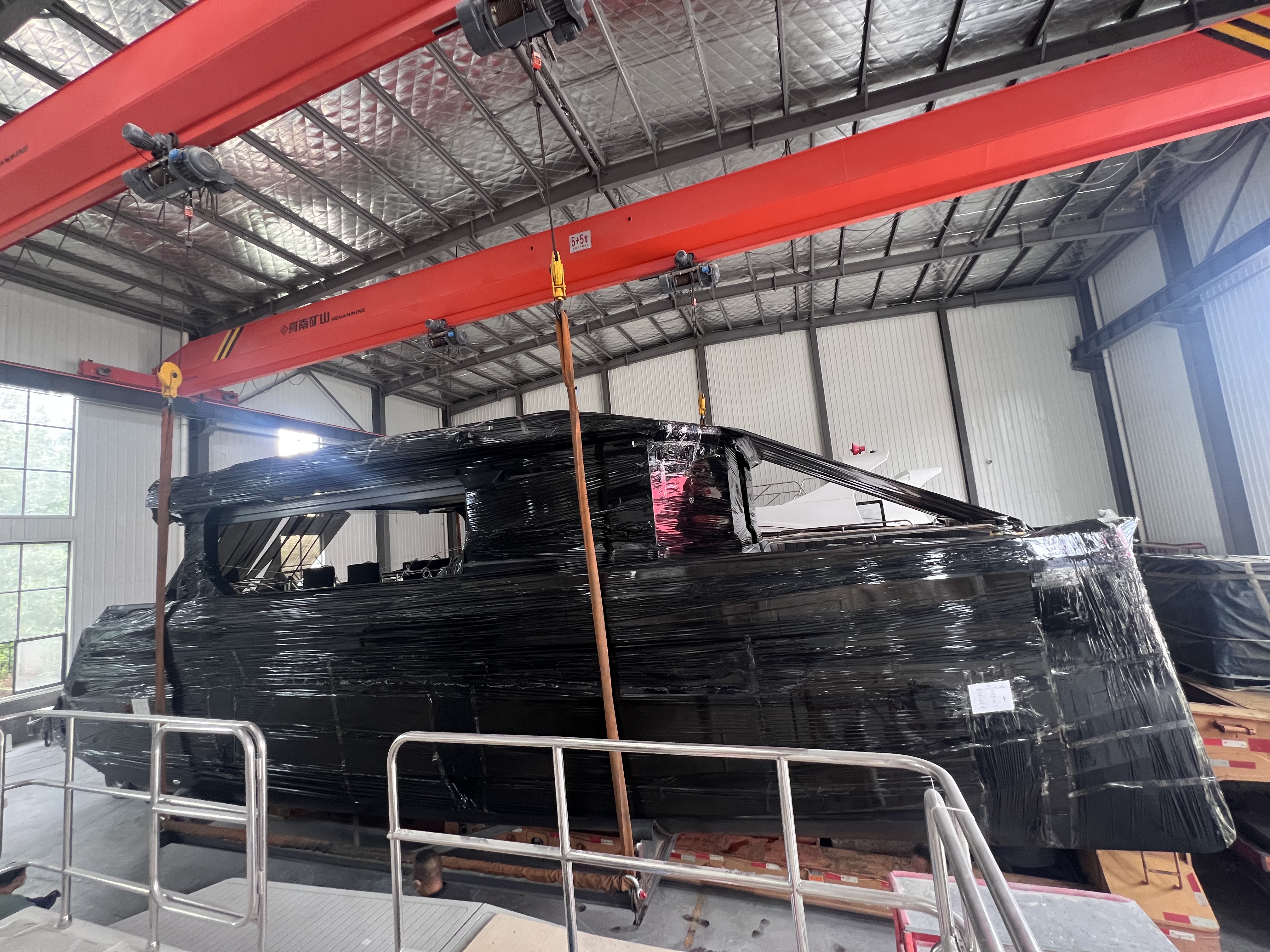 Le premier catamaran de parti Lawada® 1360 livré à la Malaisie, le second était construit.