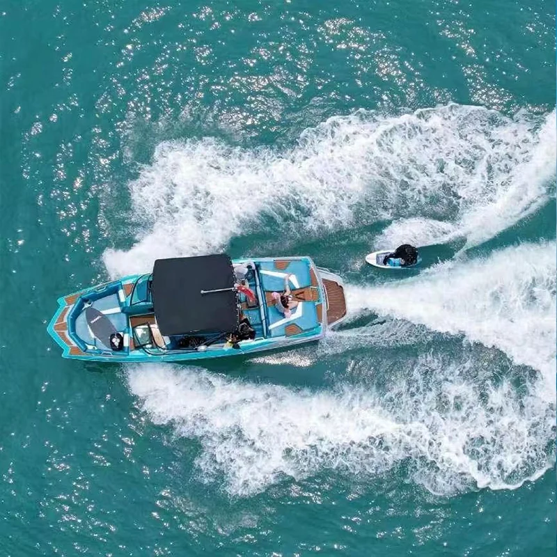 Bateau spécifique de surf de 24 pieds