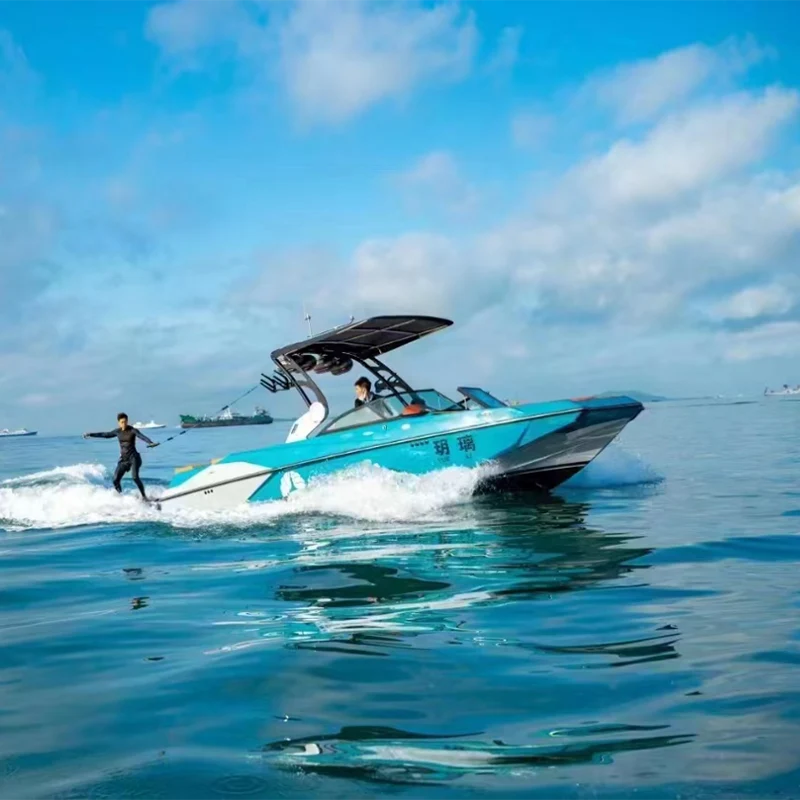 Bateau de wakeboard en fibre de verre